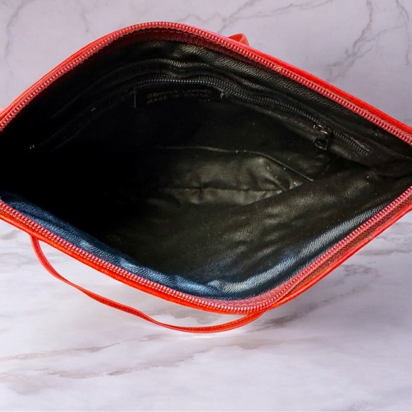 VINTAGE Purse Red Genuine Leather Crossbody / Shoulder 80s 90s Hobo Bold Spirit - Picture 9 of 14